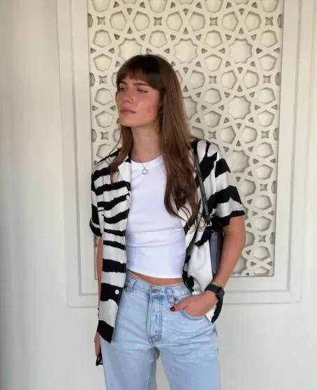 Внучка Бориса Ельцина Мария Юмашева в новом образе появилась на открытии собственной выставки