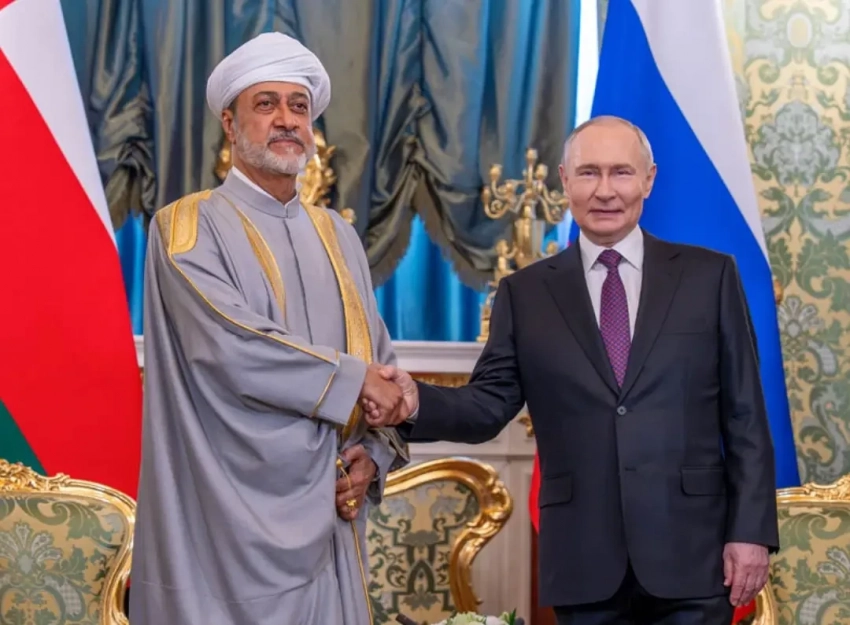 СМИ Омана о визите своего главы в Москву: султан возвращается на родину, подчеркивая открытие новых горизонтов партнерства с Россией
