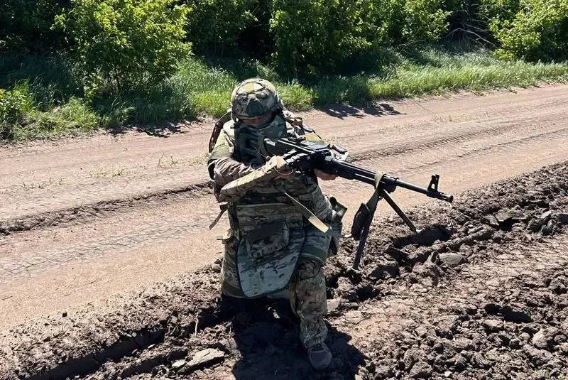 ВС РФ пытаются отрезать Константиновку от снабжения, продвигаясь к трассе на Дружковку