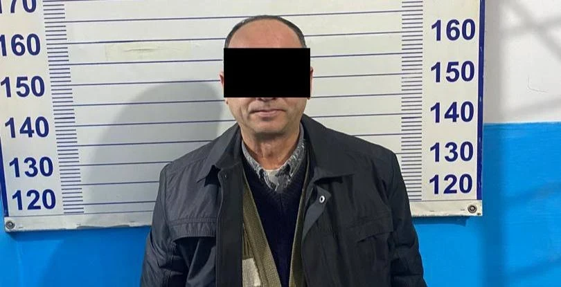 В Араванском районе задержаны экс-чиновники, подозреваемые в коррупции