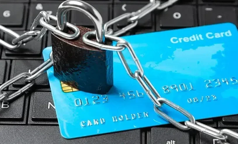 Почти 114 тысяч кыргызстанцев оформили самозапрет на кредитование