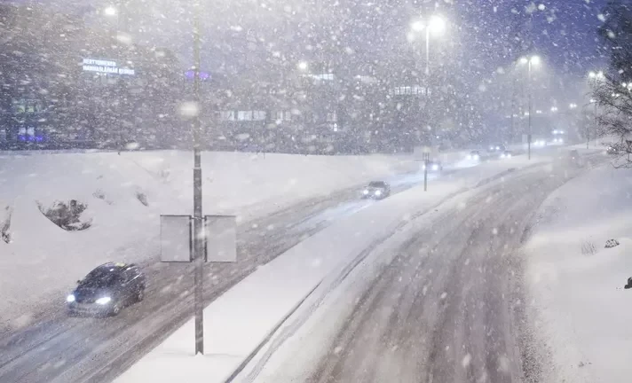 В Финляндии в 160 тысячах домах пропал свет из-за сильнейшего шторма