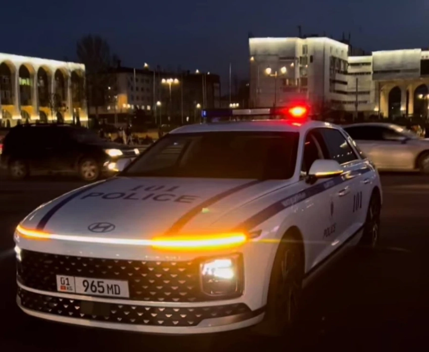 Авто УПСМ проехало мимо, когда человека избивали и связывали. Начата служебная проверка