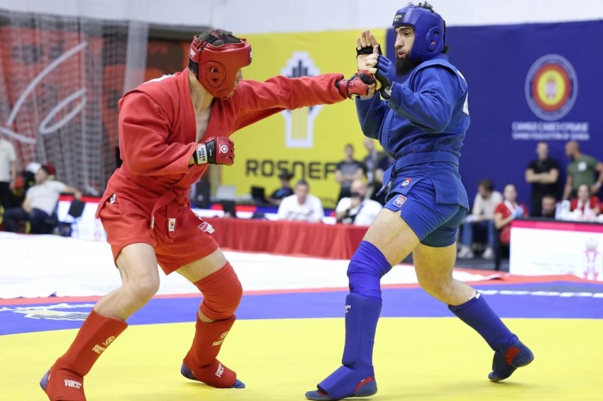FIAS разрешила самбистам РФ и Беларуси выступать под национальными флагами