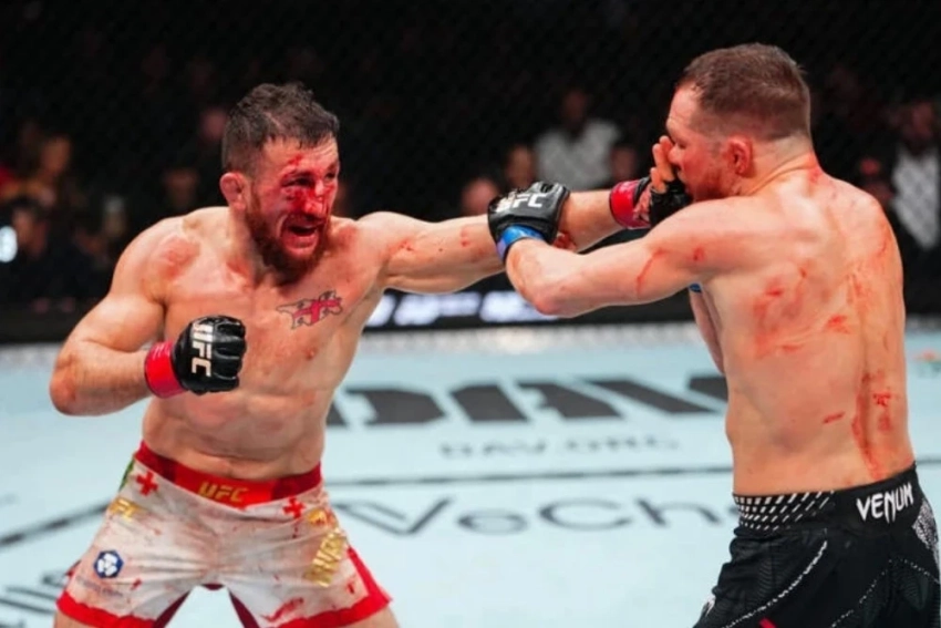 Пётр Ян вернул титул UFC, остановив серию Двалишвили