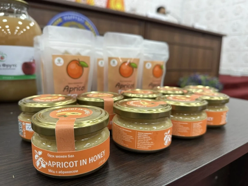 Баткенская область представила 10 новых продуктов, созданных по японской технологии