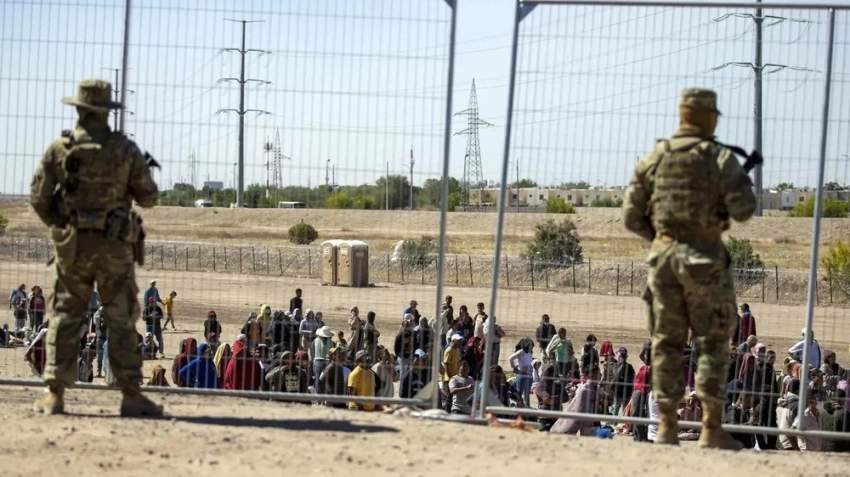 США за год покинуло 2,5 млн нелегальных мигрантов