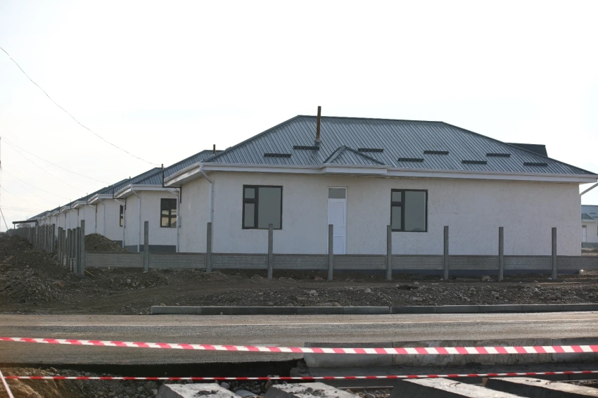 Камчыбек Ташиев проверил село Достук в Баткенской области