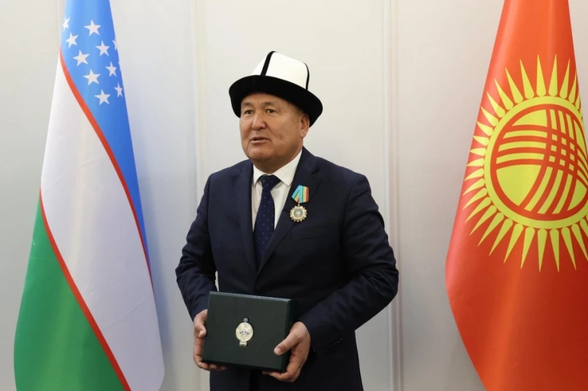 Шавкат Мирзиёев наградил Женишбека Токторбаева орденом "Дустлик"