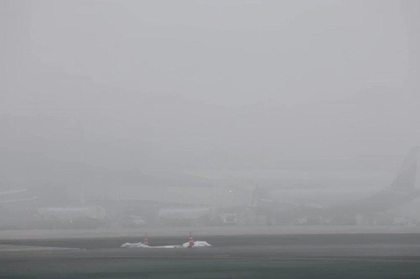 Какие аэропорты Кыргызстана не принимают авиарейсы из-за тумана?