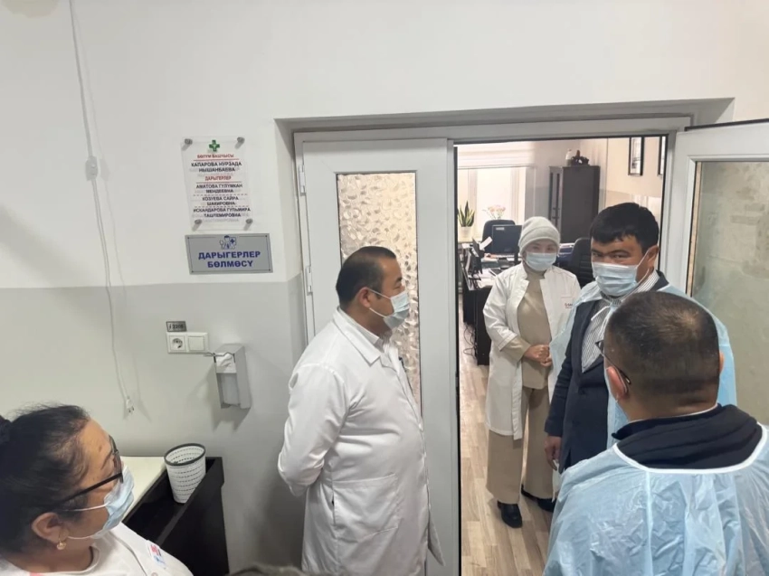 Первый замминистра ознакомился с работой инфекционного стационара в Оше