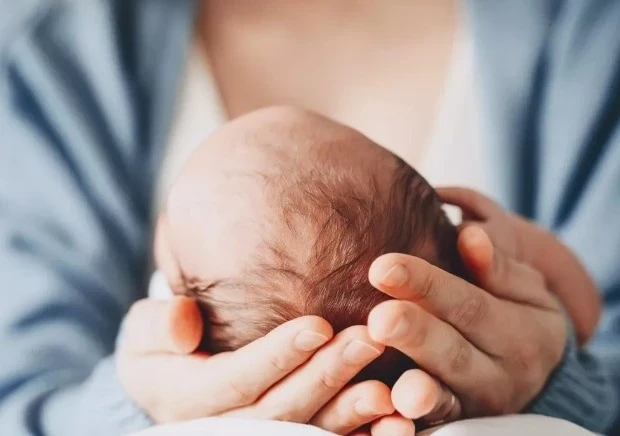 В новогоднюю ночь в роддомах КР появились на свет 367 детей