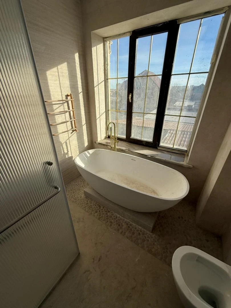 Крупного ростовщика и владельца сети ломбардов задержали в Бишкеке