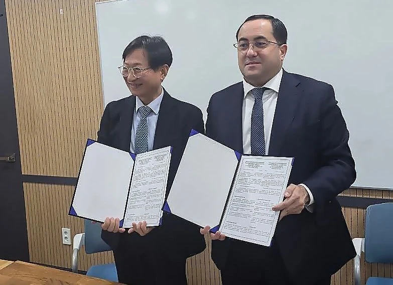 Южная Корея передаст Минздраву Узбекистана 100 машин скорой помощи