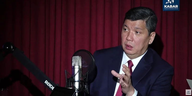 За повышение стоимости парковки в центральной части Бишкека выступил мэр