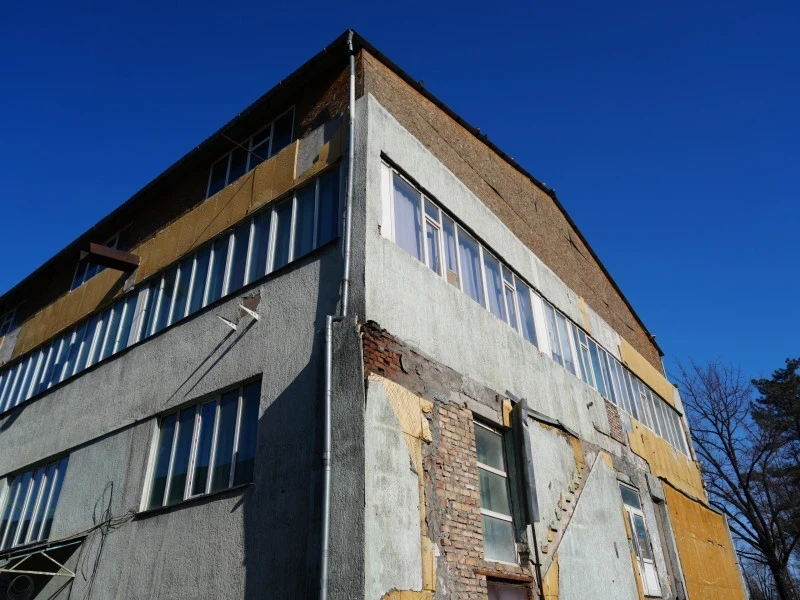 В частной школе Бишкека выявили нарушения требований безопасности детей