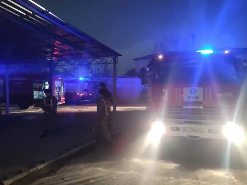 В пожаре в доме престарелых в Бишкеке погибли люди