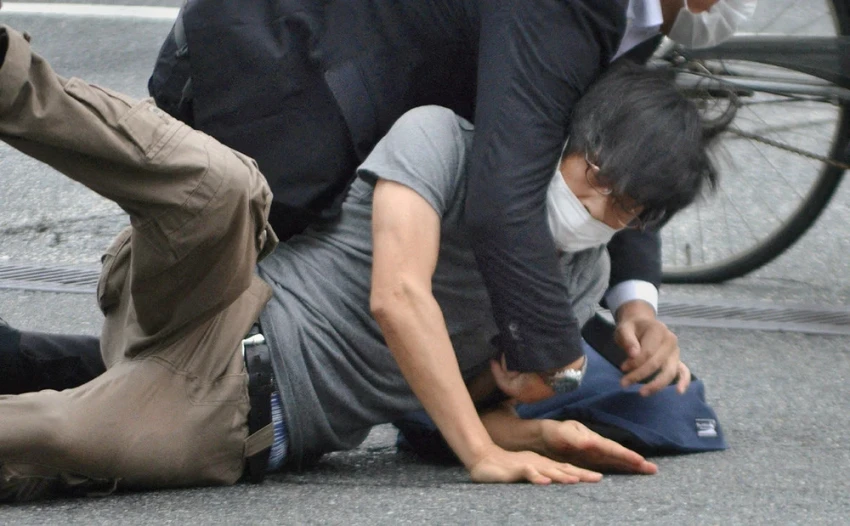 Убийцу экс-премьера Японии Синдзо Абэ приговорили к пожизненному сроку