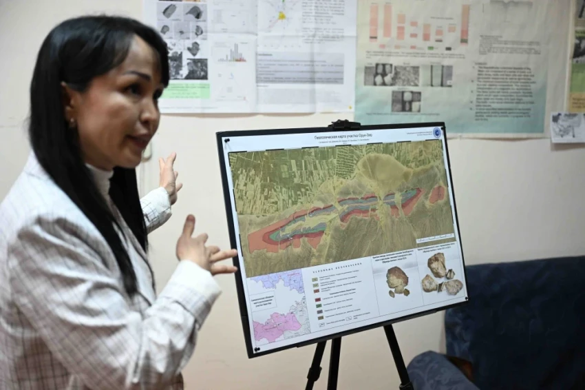 Глава кабмина проверил работу Института геологии им. Адышева при НАН КР