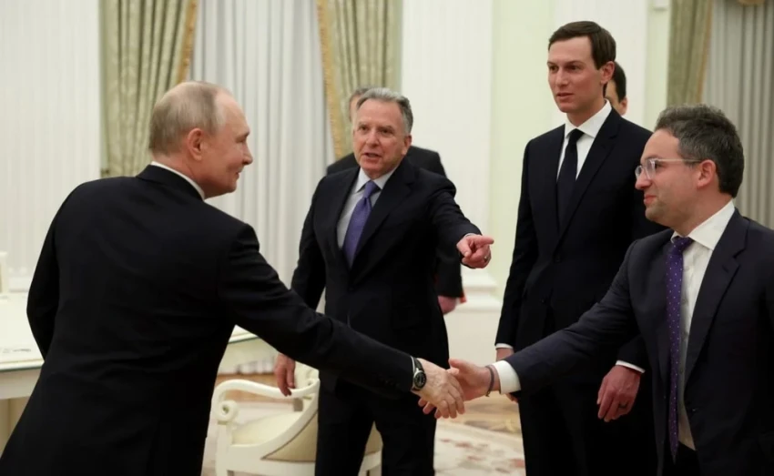 В Кремле прошли переговоры Путина с представителями Трампа. Они продолжались более трех часов