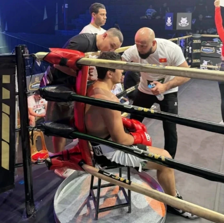 Нурбек Валижонов стал чемпионом Азии по профессиональному боксу