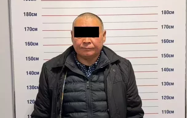 Задержан начальника водного хозяйства Ак-Суйского района. Сдавал спецтехнику в аренду, деньги присваивал