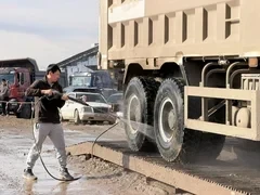 Мэрия Бишкека обязала стройкомпании устанавливать пункты мойки колес