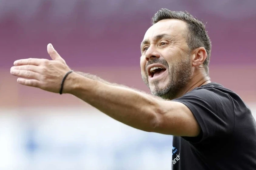 "Олимпик Марсель" объявил об отставке Роберто Де Дзерби