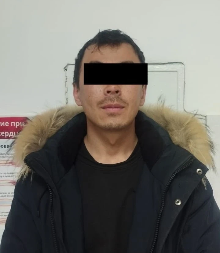 Серия обысков в Ак-Суйском районе: изъяты наркотики