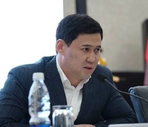 СМИ: Задержан бывший начальник управления ГКНБ по Бишкеку Эльдар Жакыпбеков