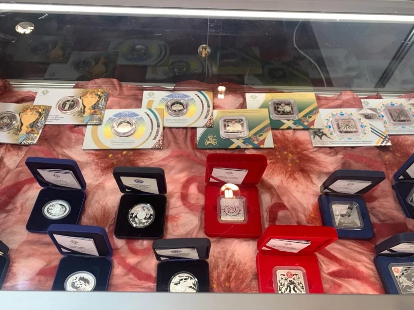 Банкноты и монеты из Кыргызстана представили на выставке в Берлине