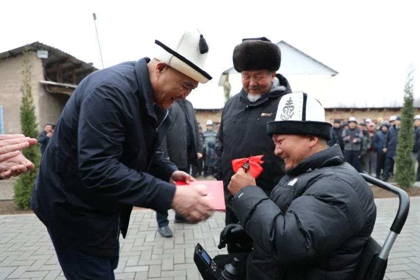 Ташиев помог достроить дом отцу троих детей, потерявшему ноги в ДТП