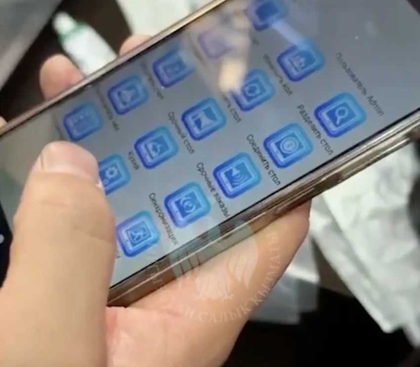 Налоговики провели рейд по кафе Бишкека и заявили о случаях сокрытия выручки