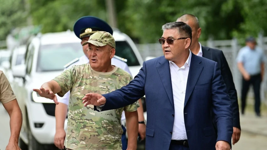 Снос аке, строгий выговор и орден. Чем запомнился мэр Оша Женишбек Токторбаев