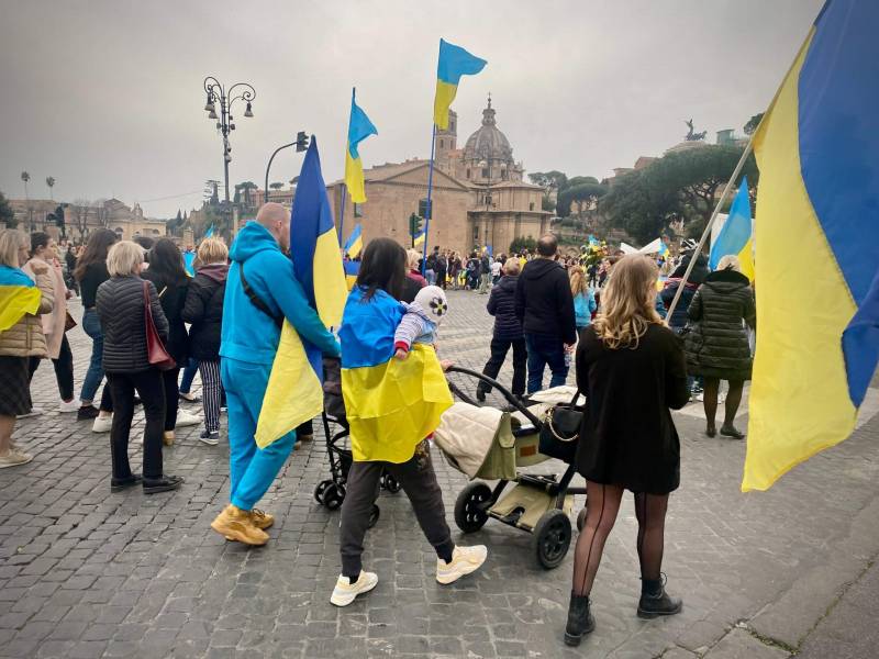По доносу соседей: сотни детей украинских беженцев оказались в центре скандала в Европе