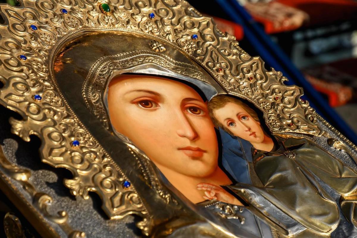 Запреты и важные дела в праздник Осенняя Казанская, 4 ноября, о чем просить перед святым ликом Богородицы