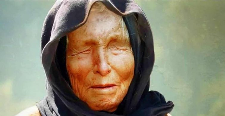Зажечь свечу и помолиться: советы Ванги на каждый день, чтобы привлечь деньги в дом